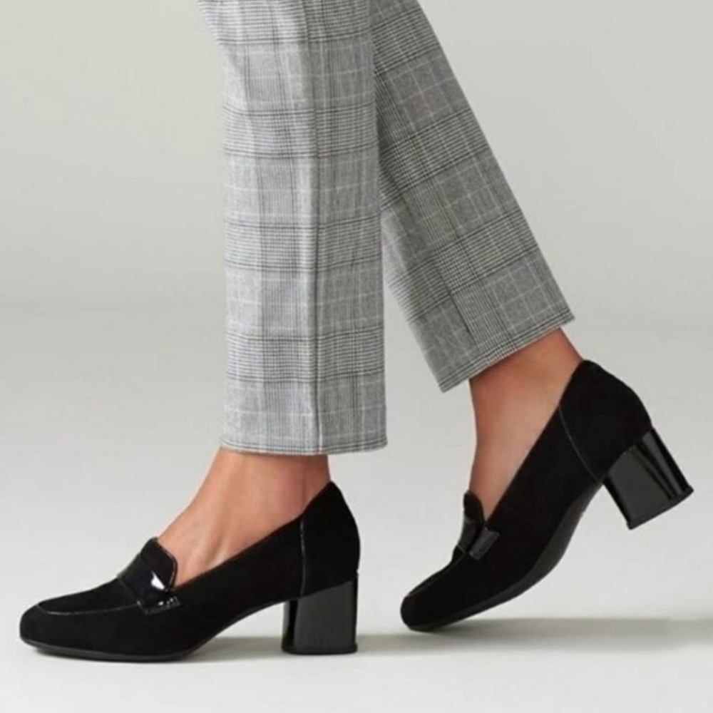 Clarks Un Cosmo Way Modern Preppy Minimalist Block Heel Comfort Loafer Pump 9M - Picture 15 of 15